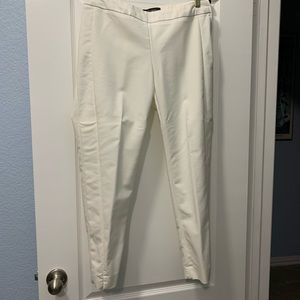 Ellen Tracy White Ankle Slacks